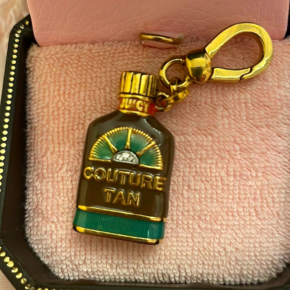 Juicy Couture tan charm YJRU0213 RARE NWT
